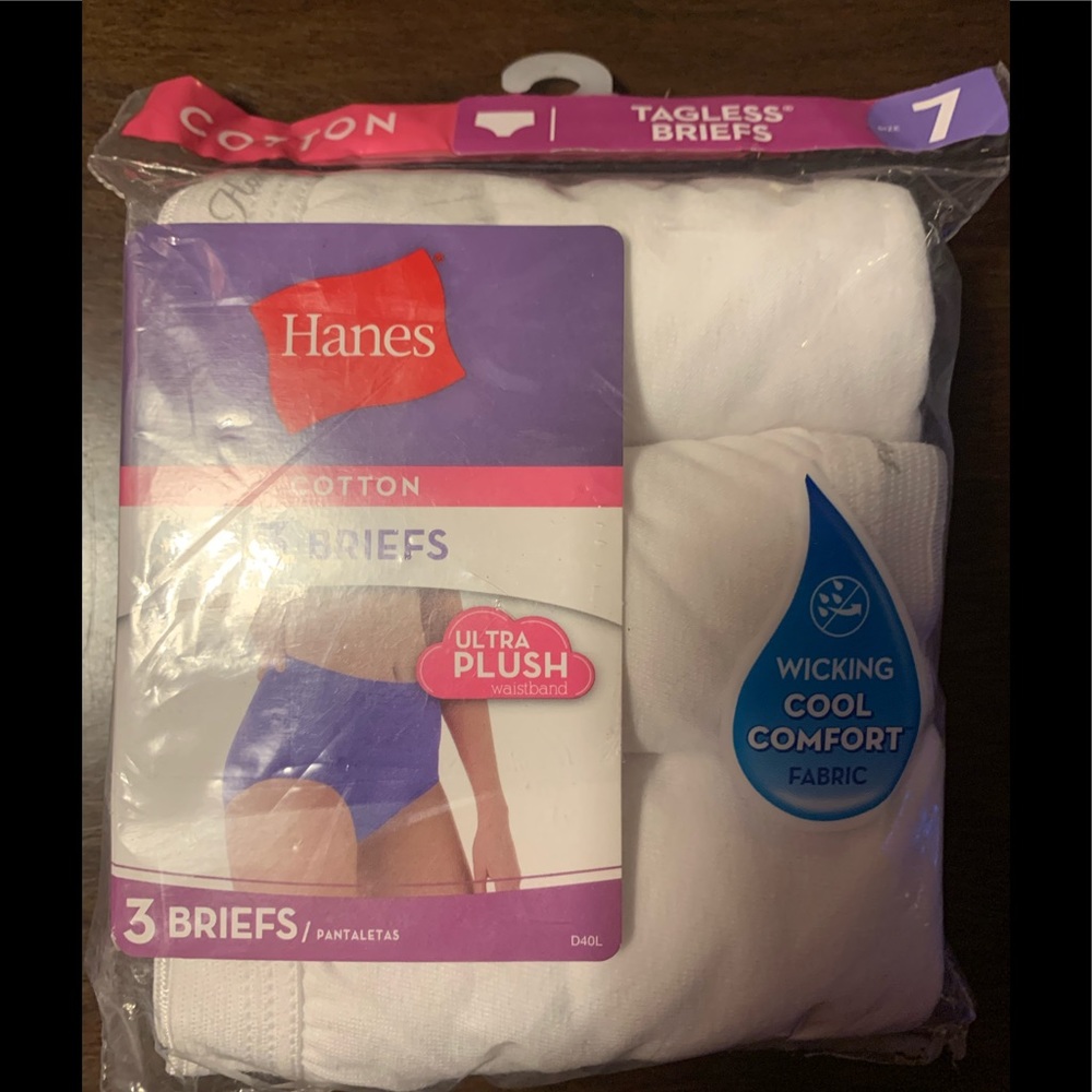 New Women’s Hanes Briefs Sz 7